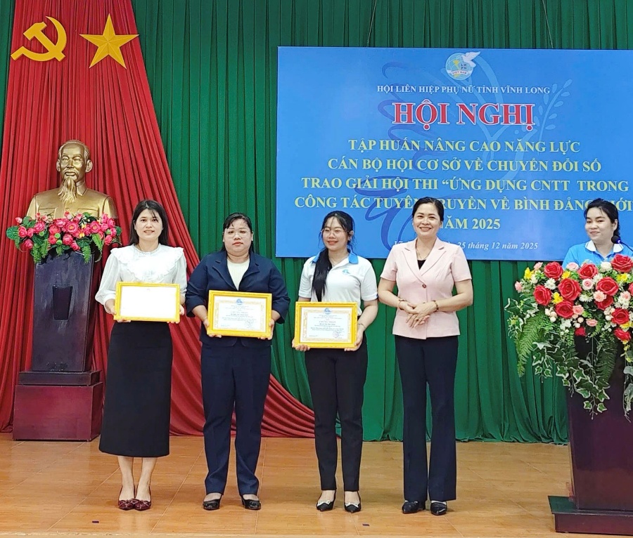 HỘI LHPN XÃ LONG HÒA ĐẠT GIẢI NHÌ HỘI THI “ỨNG DỤNG CÔNG NGHỆ THÔNG TIN TRONG CÔNG TÁC TUYÊN TRUYỀN VỀ BÌNH ĐẲNG GIỚI TRÊN CÁC LĨNH VỰC"  