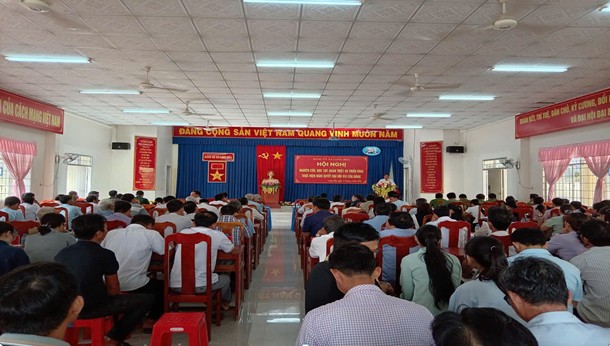 Đảng ủy xã Long Hòa tổ chức nghiên cứu, học tập, quán triệt, tuyên truyền và
triển khai thực hiện Nghị quyết Đại hội XIV của Đảng