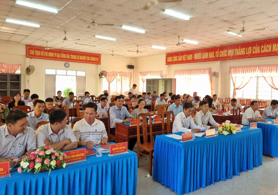 Long Hòa tổ chức hội nghị tổng kết công tác xây dựng Đảng hệ thống chính trị năm 2025, công tác Tuyên giáo và Dân vận năm 2025; triển khai nhiệm vụ trọng tâm công tác xây dựng Đảng hệ thống chính trị, công tác Tuyên giáo và Dân vận năm 2026